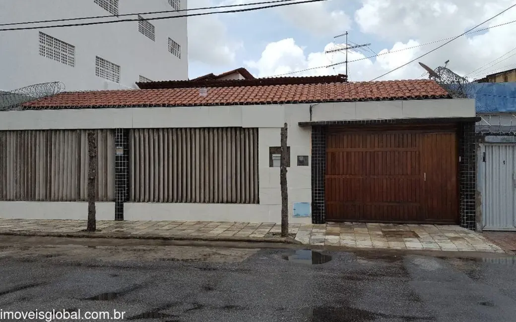 Foto 1 de Casa com 3 quartos à venda, 180m2 em Parquelândia, Fortaleza - CE