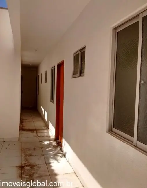 Kitnet com 1 quarto para alugar, 35m2 em Montese, Fortaleza - CE - imagem 4 Foto 4 de Kitnet com 1 quarto para alugar, 35m2 em Montese, Fortaleza - CE