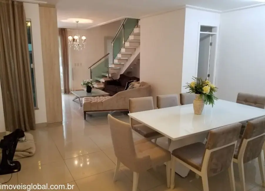 Casa com 3 quartos à venda, 175m2 em Eusebio - CE - imagem 3 Foto 3 de Casa com 3 quartos à venda, 175m2 em Eusebio - CE