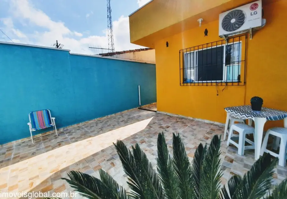 Foto 1 de Casa com 3 quartos à venda, 60m2 em Itanhaem - SP