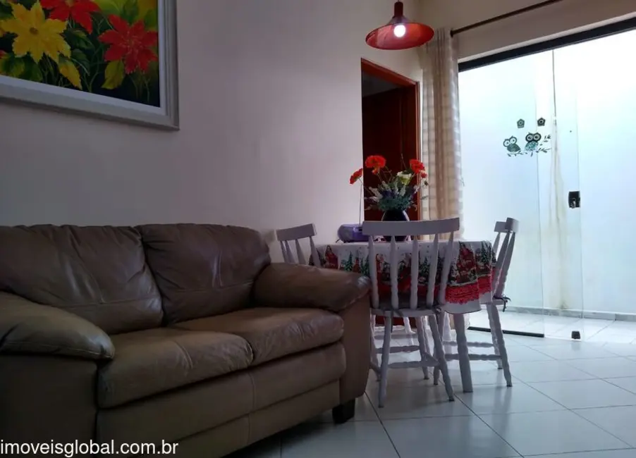 Foto 4 de Casa com 3 quartos à venda, 66m2 em Itanhaem - SP