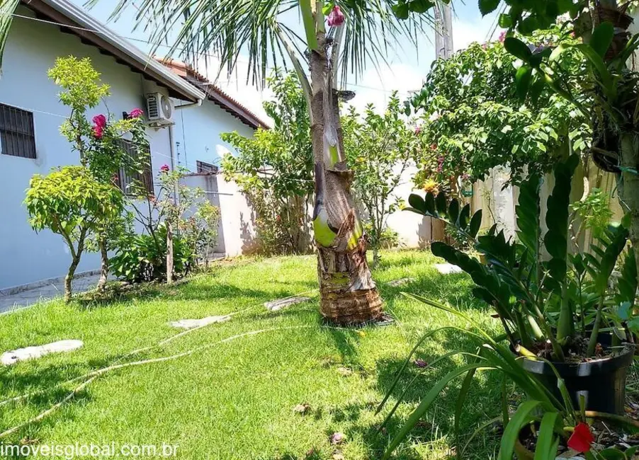 Foto 1 de Casa com 3 quartos à venda, 66m2 em Itanhaem - SP