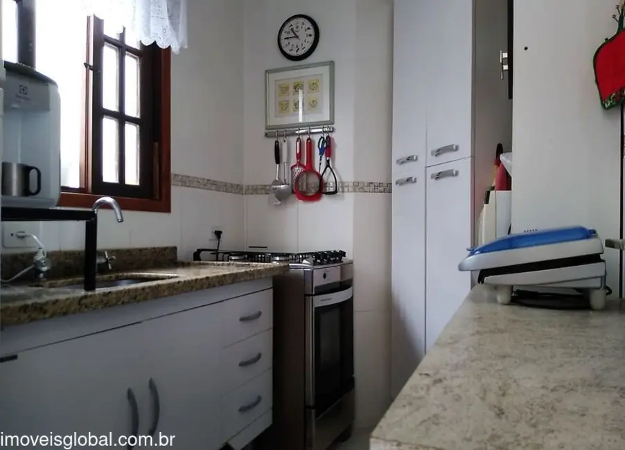 Foto 6 de Casa com 3 quartos à venda, 66m2 em Itanhaem - SP