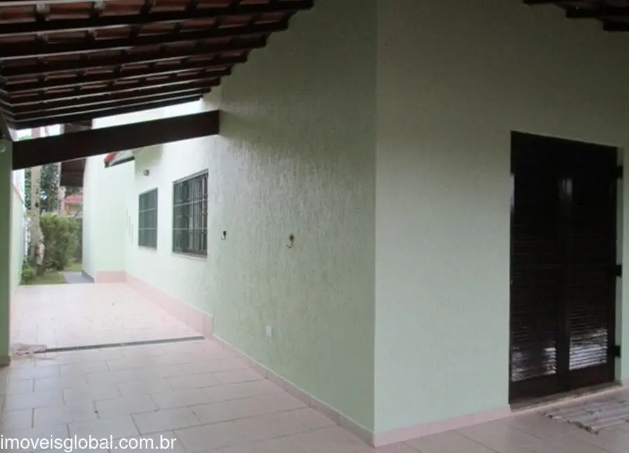 Foto 5 de Casa com 3 quartos à venda, 160m2 em Itanhaem - SP