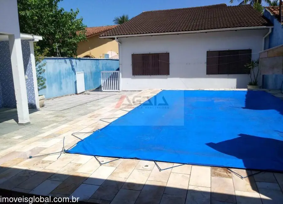 Foto 1 de Casa com 4 quartos à venda, 225m2 em Itanhaem - SP