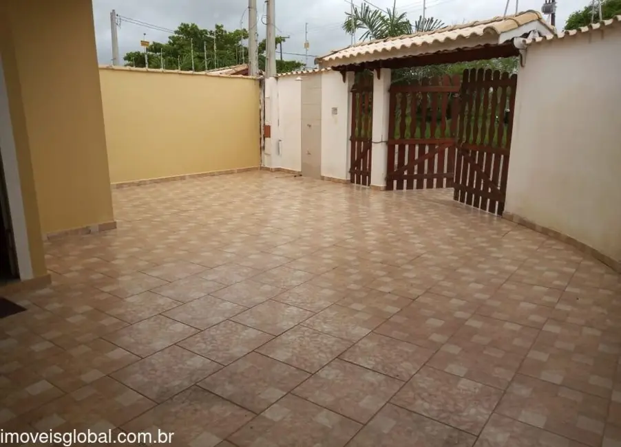 Foto 2 de Casa com 3 quartos à venda, 75m2 em Itanhaem - SP
