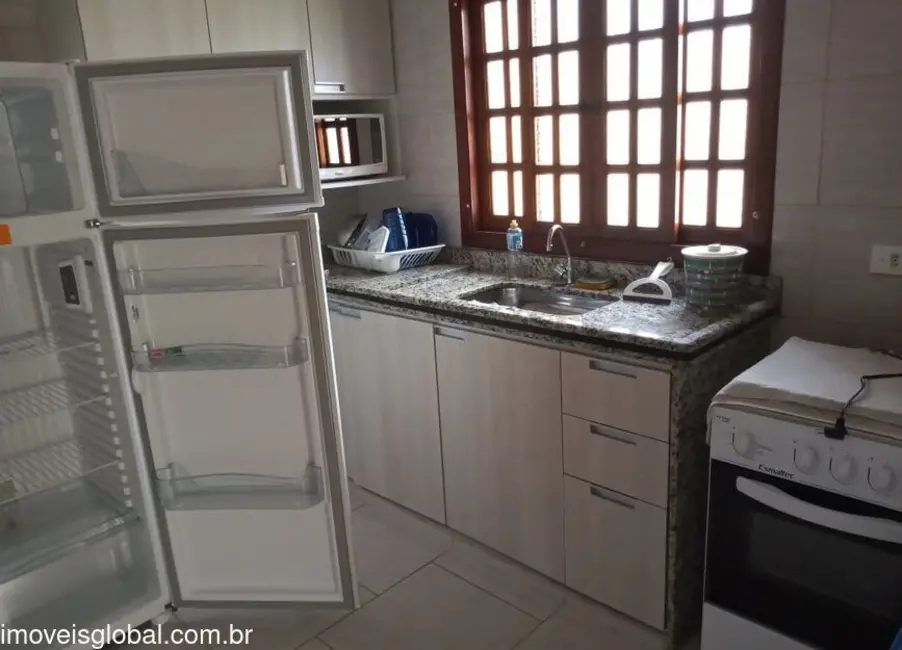 Foto 4 de Casa com 3 quartos à venda, 75m2 em Itanhaem - SP