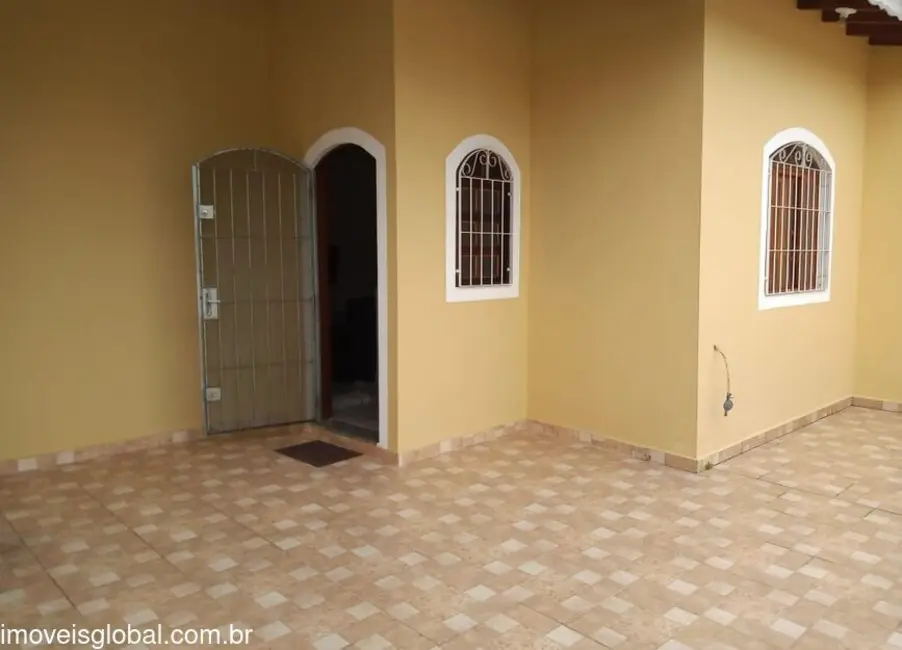Foto 5 de Casa com 3 quartos à venda, 75m2 em Itanhaem - SP