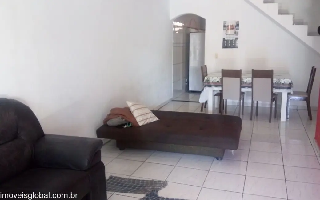 Foto 4 de Sobrado com 3 quartos à venda, 135m2 em Itanhaem - SP