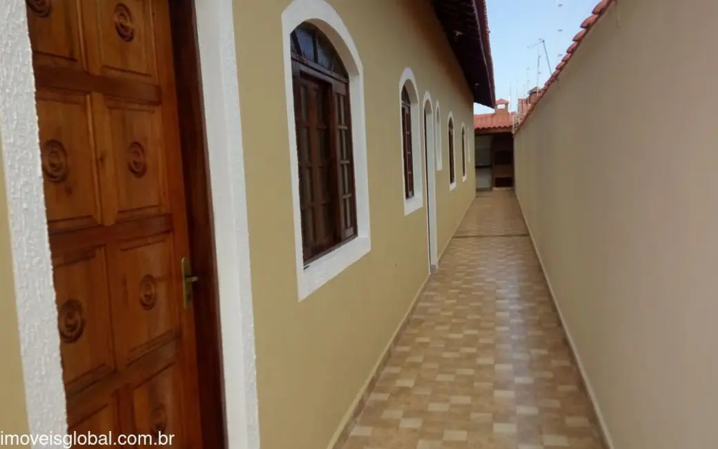 Foto 3 de Casa com 3 quartos à venda, 85m2 em Itanhaem - SP