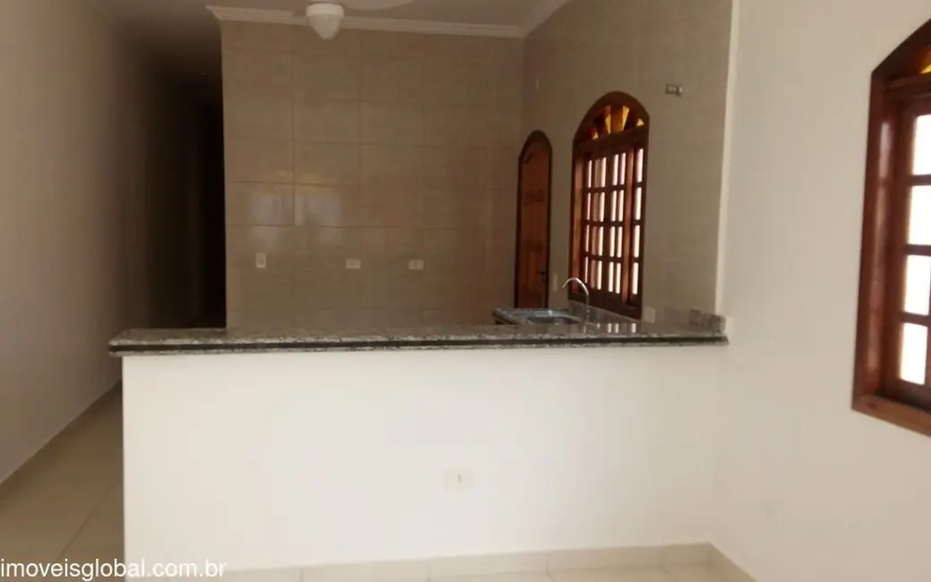 Foto 5 de Casa com 3 quartos à venda, 85m2 em Itanhaem - SP