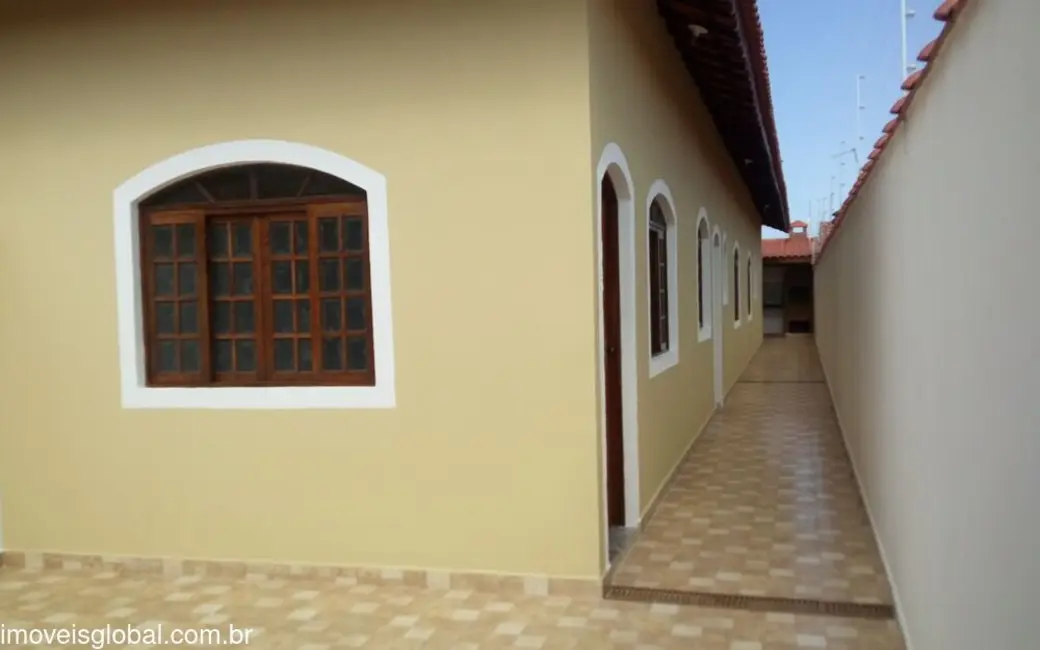 Foto 4 de Casa com 3 quartos à venda, 85m2 em Itanhaem - SP