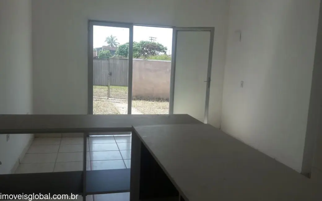 Foto 9 de Casa com 2 quartos à venda, 60m2 em Itanhaem - SP