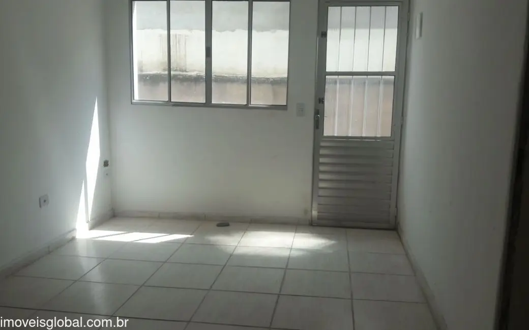 Foto 2 de Casa com 2 quartos à venda, 60m2 em Itanhaem - SP
