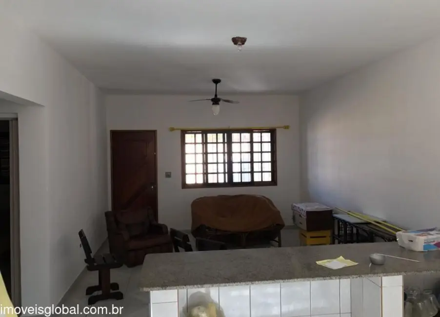 Foto 6 de Casa com 2 quartos à venda, 75m2 em Itanhaem - SP