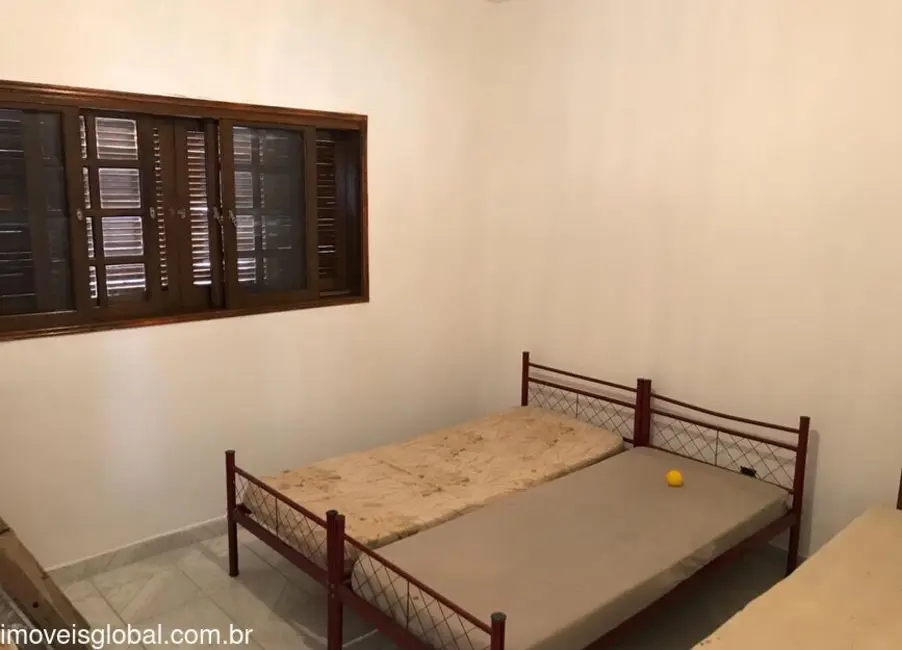 Foto 9 de Casa com 2 quartos à venda, 75m2 em Itanhaem - SP