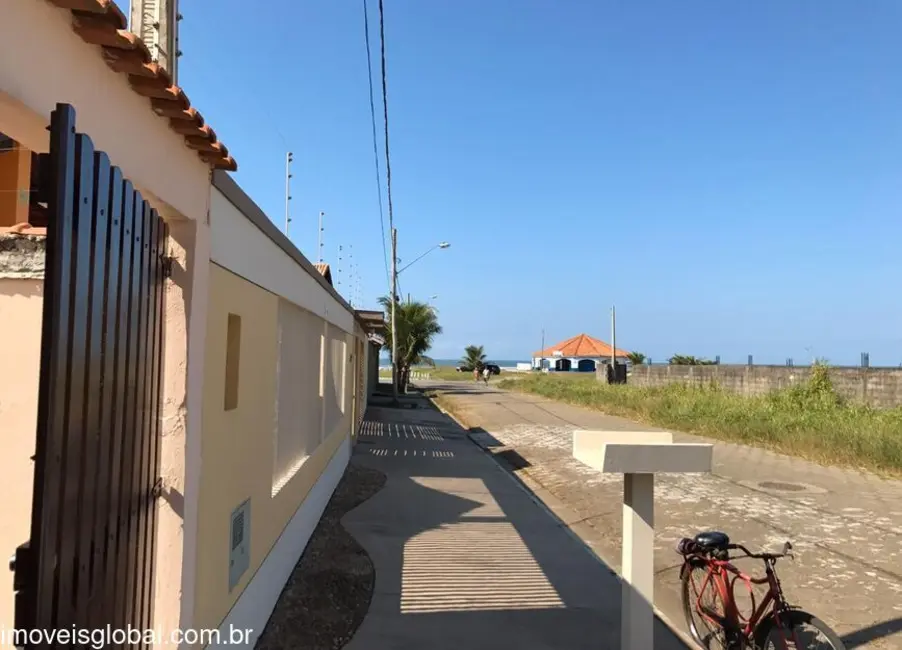 Foto 4 de Casa com 2 quartos à venda, 75m2 em Itanhaem - SP