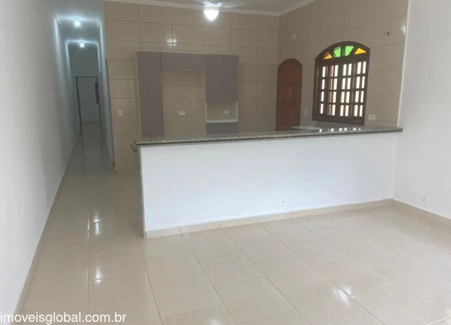 Foto 3 de Casa com 3 quartos à venda, 85m2 em Itanhaem - SP
