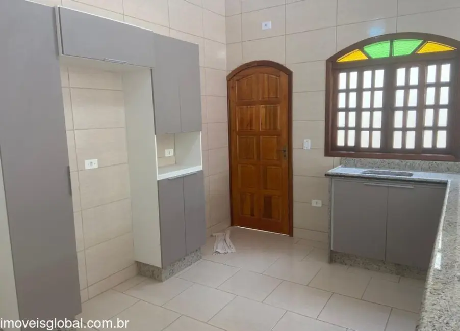 Foto 4 de Casa com 3 quartos à venda, 85m2 em Itanhaem - SP