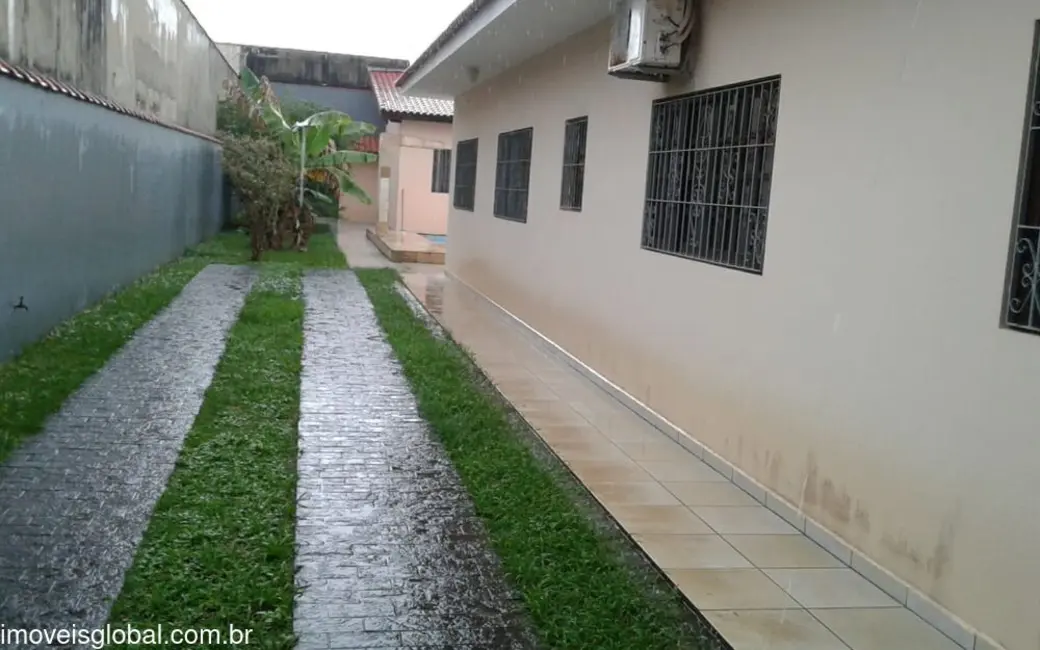 Foto 3 de Casa com 3 quartos à venda, 160m2 em Itanhaem - SP