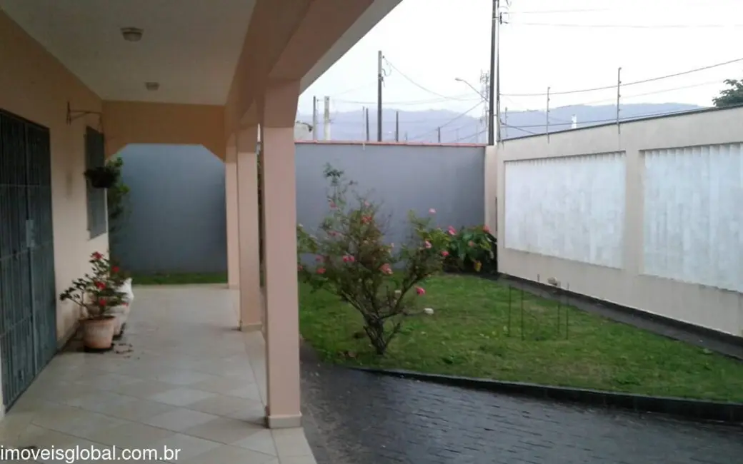 Foto 4 de Casa com 3 quartos à venda, 160m2 em Itanhaem - SP