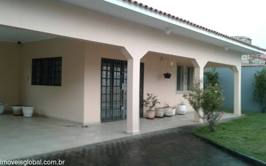 Foto 1 de Casa com 3 quartos à venda, 160m2 em Itanhaem - SP