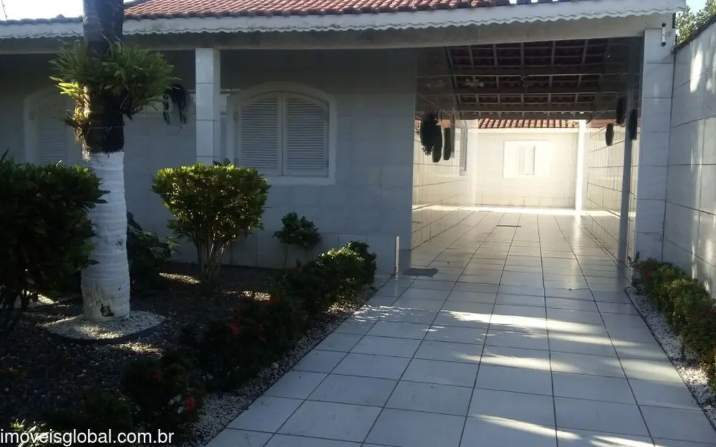 Foto 3 de Casa com 2 quartos à venda, 85m2 em Itanhaem - SP