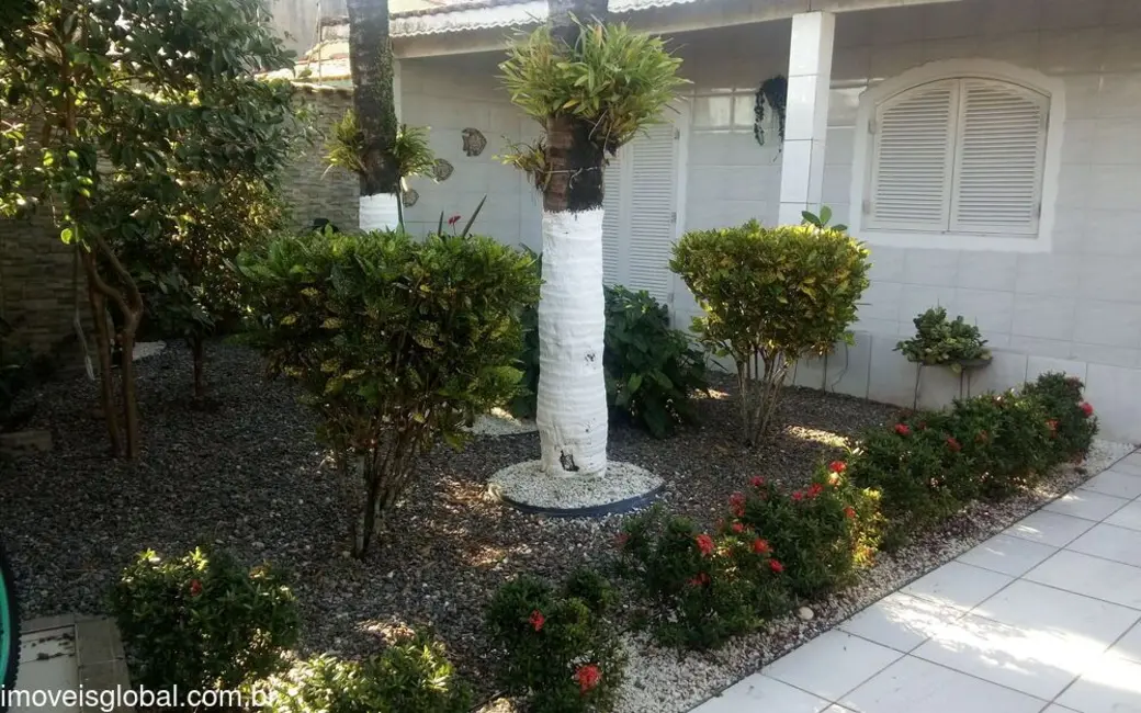 Foto 1 de Casa com 2 quartos à venda, 85m2 em Itanhaem - SP