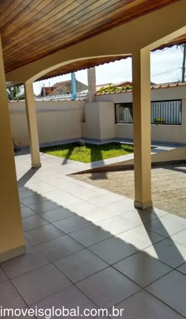 Casa com 3 quartos à venda, 160m2 em Peruibe - SP - imagem 6 Foto 6 de Casa com 3 quartos à venda, 160m2 em Peruibe - SP