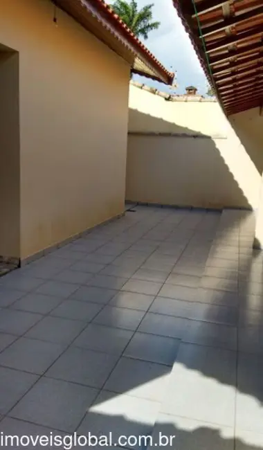 Casa com 3 quartos à venda, 160m2 em Peruibe - SP - imagem 4 Foto 4 de Casa com 3 quartos à venda, 160m2 em Peruibe - SP