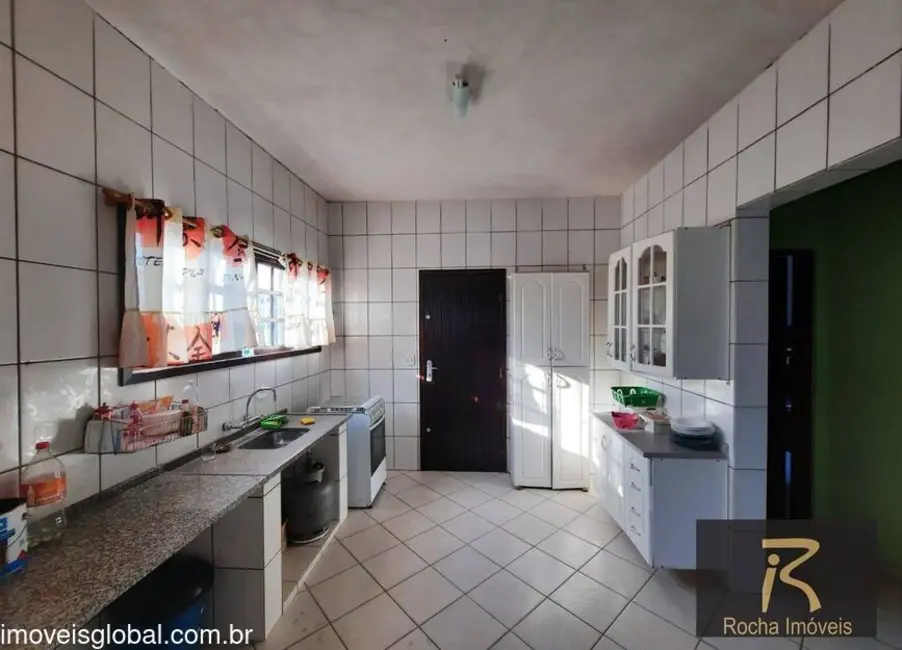Casa com 3 quartos à venda, 138m2 em Peruibe - SP - imagem 8 Foto 8 de Casa com 3 quartos à venda, 138m2 em Peruibe - SP