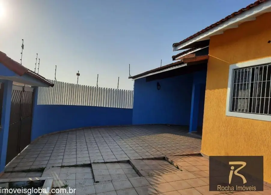 Casa com 3 quartos à venda, 138m2 em Peruibe - SP - imagem 5 Foto 5 de Casa com 3 quartos à venda, 138m2 em Peruibe - SP