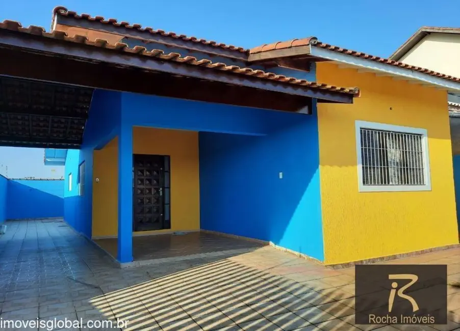 Foto 2 de Casa com 3 quartos à venda, 138m2 em Peruibe - SP
