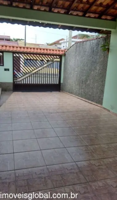 Casa com 2 quartos à venda, 105m2 em Peruibe - SP - imagem 3 Foto 3 de Casa com 2 quartos à venda, 105m2 em Peruibe - SP