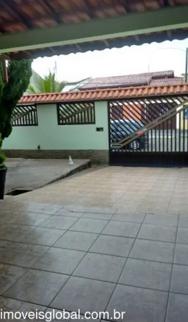 Foto 2 de Casa com 2 quartos à venda, 105m2 em Peruibe - SP