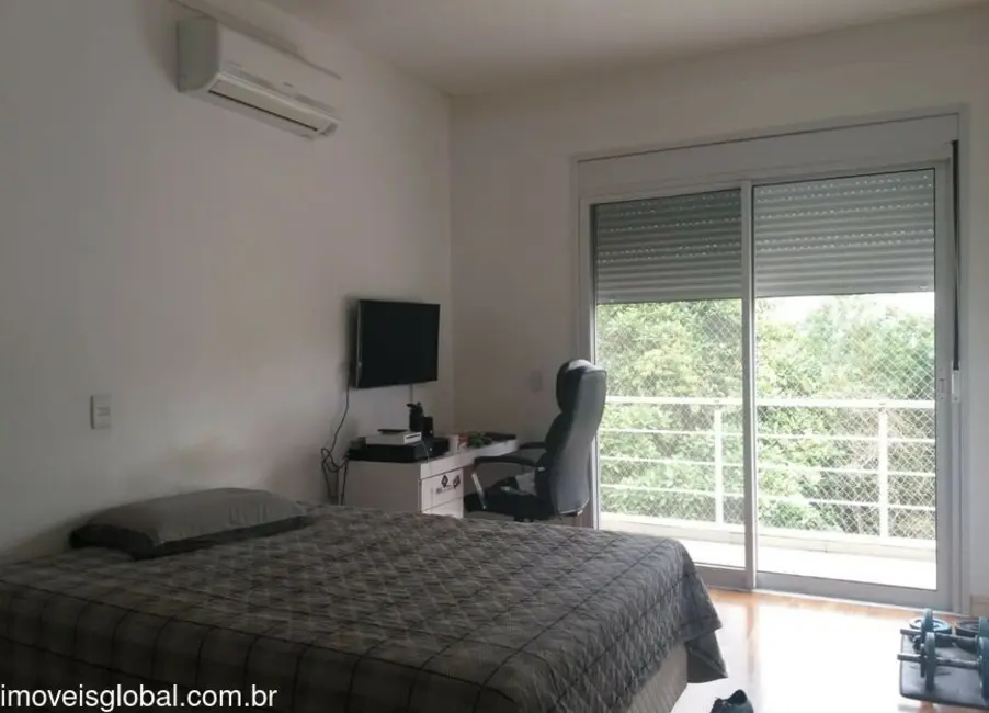 Casa com 4 quartos à venda, 450m2 em Santana De Parnaiba - SP - imagem 9 Foto 9 de Casa com 4 quartos à venda, 450m2 em Santana De Parnaiba - SP