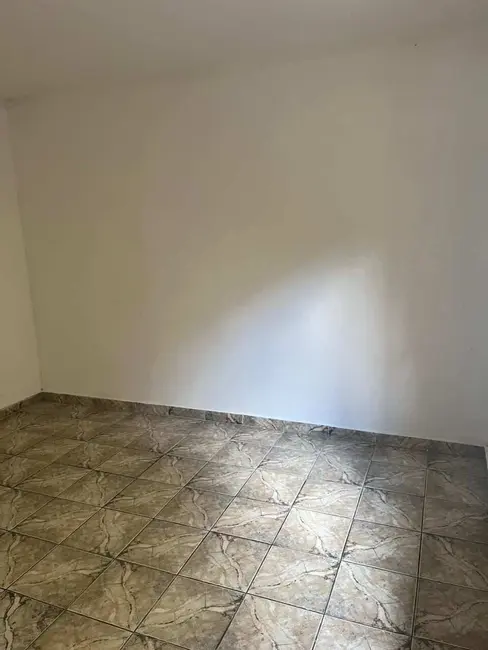 Sobrado com 4 quartos à venda, 180m2 em Jardim das Pedras, São Paulo - SP - imagem 2 Foto 2 de Sobrado com 4 quartos à venda, 180m2 em Jardim das Pedras, São Paulo - SP