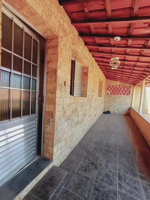 Casa com 3 quartos à venda, 204m2 em Vila Mazzei, São Paulo - SP - imagem 1 Foto 1 de Casa com 3 quartos à venda, 204m2 em Vila Mazzei, São Paulo - SP