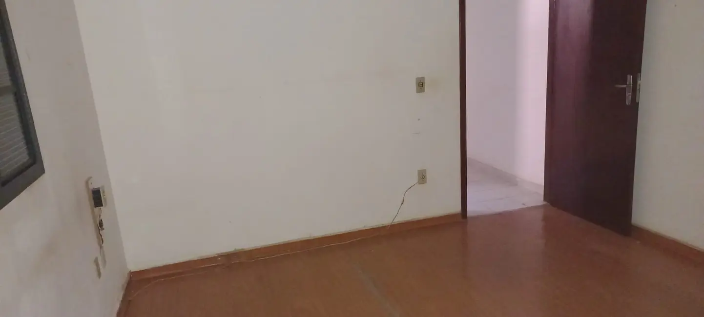 Foto 4 de Casa com 2 quartos à venda, 150m2 em Centro, Boituva - SP