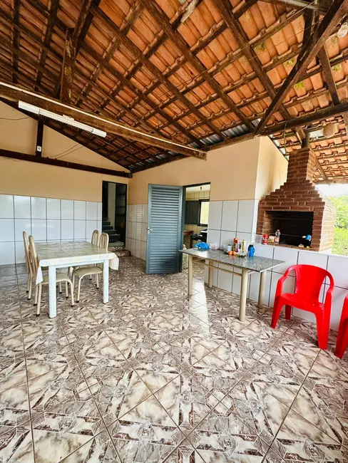 Sítio / Rancho com 4 quartos à venda, 290m2 em Centro, Caconde - SP - imagem 4 Foto 4 de Sítio / Rancho com 4 quartos à venda, 290m2 em Centro, Caconde - SP