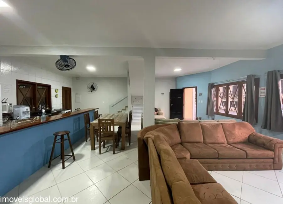 Foto 3 de Casa de Condomínio com 4 quartos à venda, 200m2 em Sao Sebastiao - SP