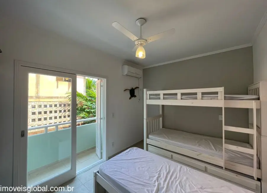 Foto 2 de Sobrado com 4 quartos à venda, 200m2 em Sao Sebastiao - SP