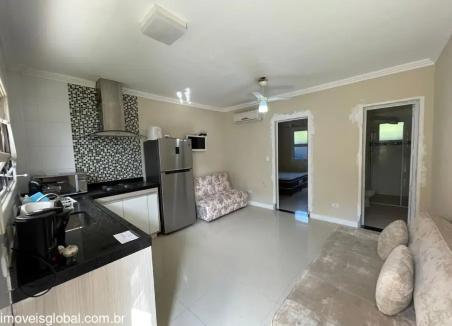 Foto 1 de Casa com 1 quarto à venda, 47m2 em Sao Sebastiao - SP