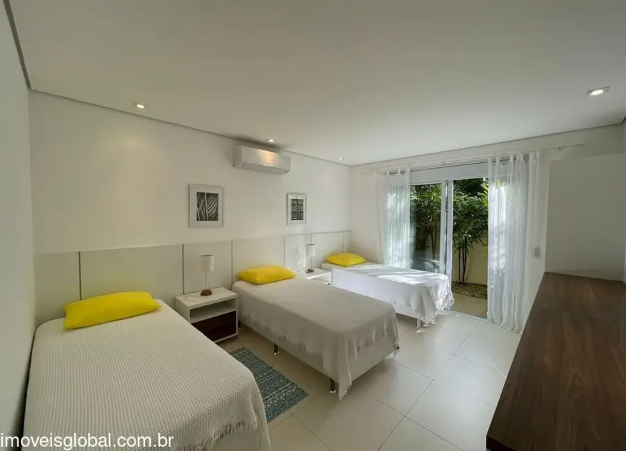 Foto 6 de Sobrado com 5 quartos à venda, 500m2 em Sao Sebastiao - SP