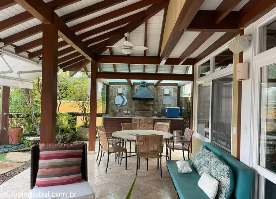 Foto 4 de Sobrado com 5 quartos à venda, 600m2 em Sao Sebastiao - SP