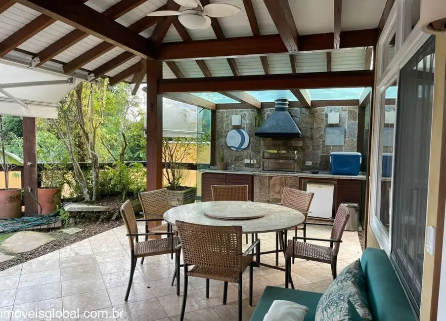 Foto 3 de Sobrado com 5 quartos à venda, 600m2 em Sao Sebastiao - SP