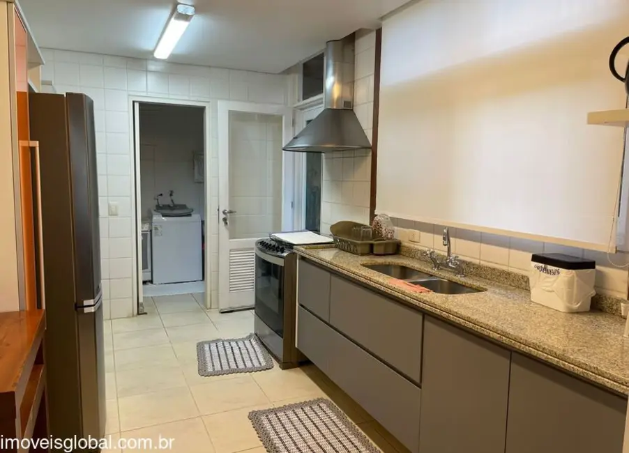 Foto 9 de Sobrado com 5 quartos à venda, 600m2 em Sao Sebastiao - SP