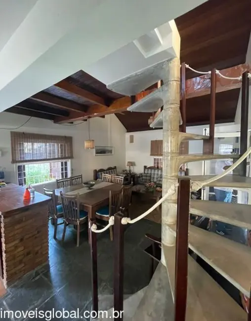 Foto 8 de Sobrado com 3 quartos à venda, 300m2 em Sao Sebastiao - SP