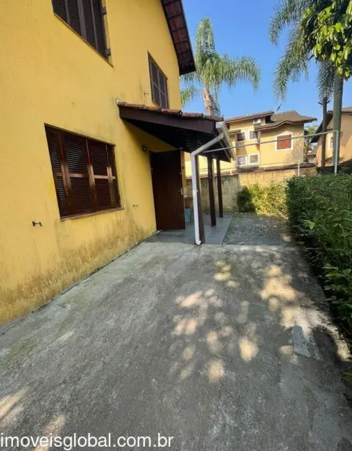 Foto 3 de Sobrado com 3 quartos à venda, 300m2 em Sao Sebastiao - SP