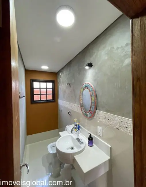 Foto 4 de Sobrado com 4 quartos à venda, 300m2 em Sao Sebastiao - SP